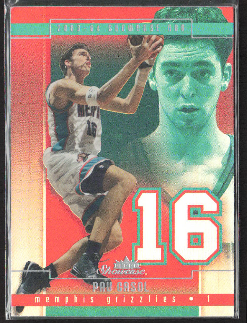 2003-04 Fleer Showcase #17 Pau Gasol